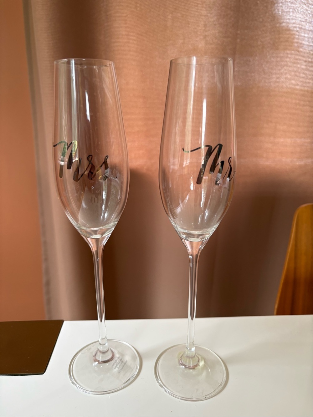Clear 'Mrs' Champagne Flute - Pair